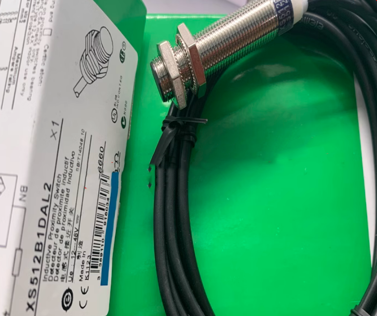 

Новый Бесконтактный переключатель xs512blнал 2 XS512BLPAL2, 2 шт
