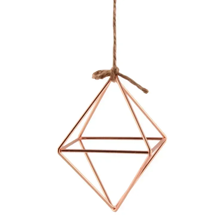

Металлический кронштейн для цветов geometric