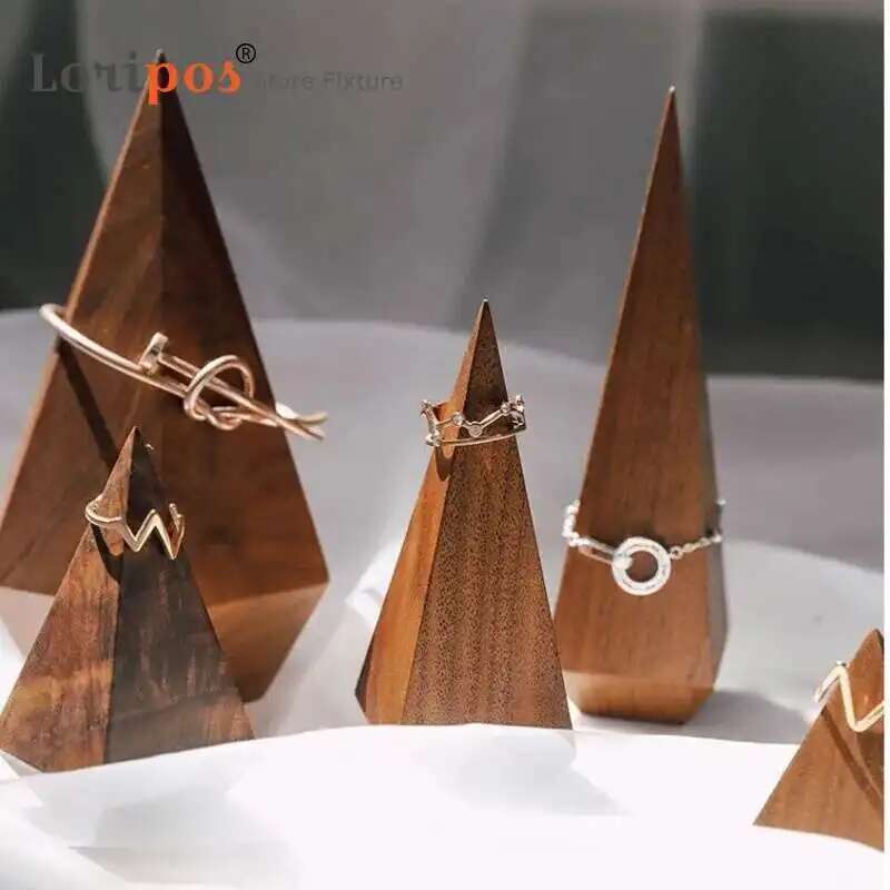 

Деревянная подставка для колец Loripos