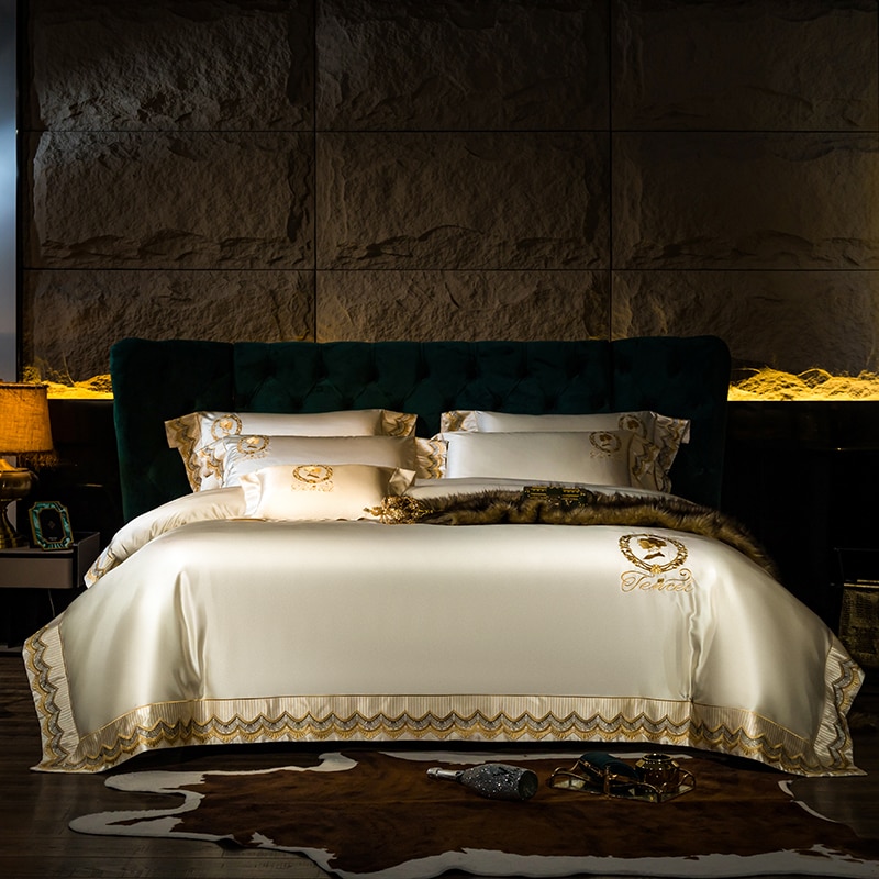 

Комплект постельного белья IvaRose HOME TEXTILE из хлопка сатин 4/6 шт.