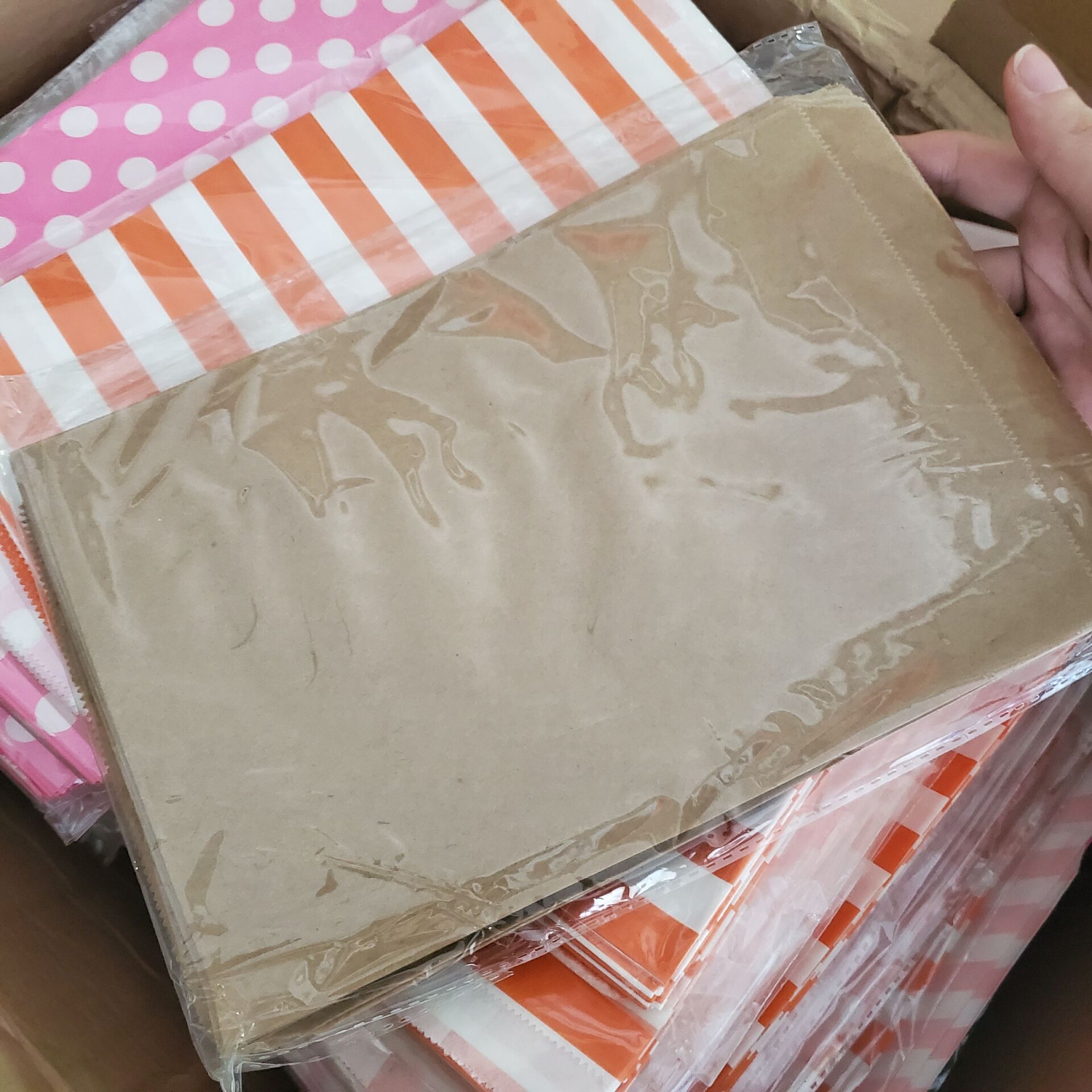 

Большая Акция, большая шевронная точка в полоску для попкорна, 6 х9,2 дюйма, 50 шт., безопасная вечерняя подарочная сумка