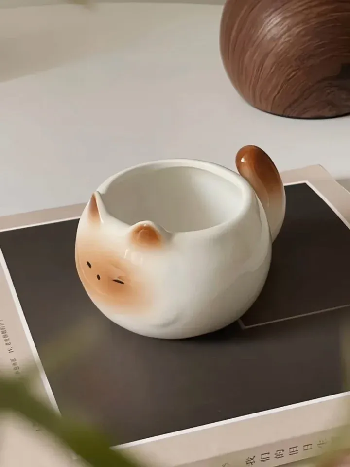 

Керамическая кружка с котенком