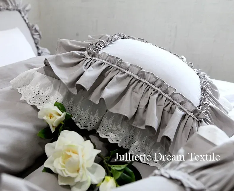 

Кружевная наволочка Julliette Dream с вышивкой