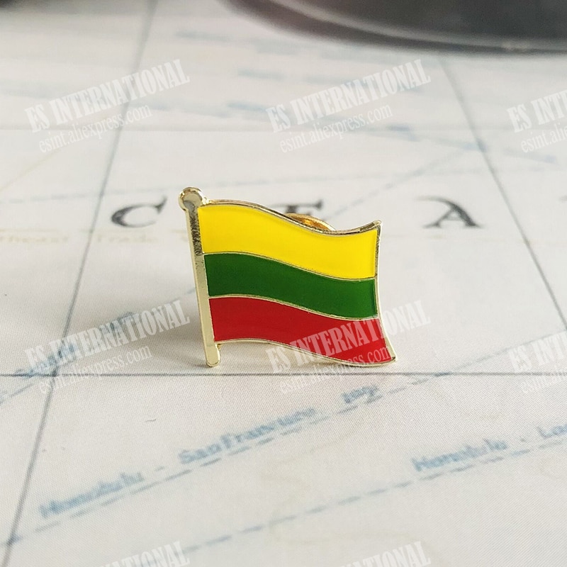 

Брошь с флагом Литвы
