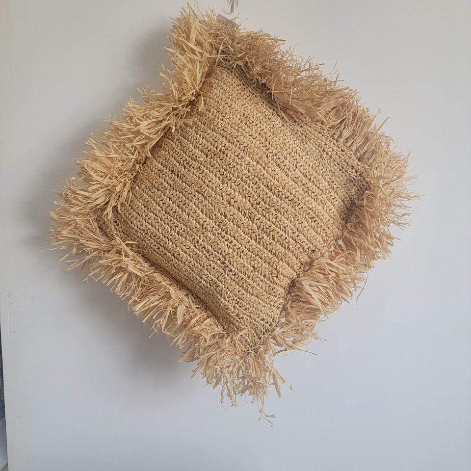 

Диванные подушки Boho из хлопка и рафии 65x65см
