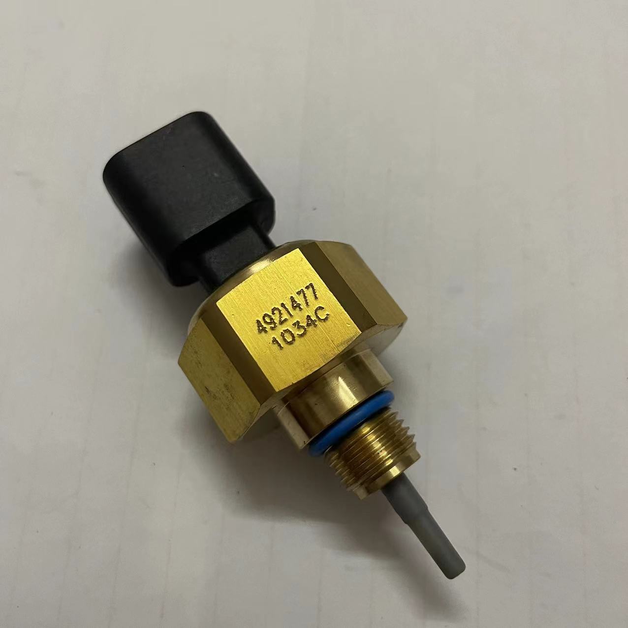 

4921477 3417189 3401006 3417190 3330953 3330954 для Cummins-QSM ISM датчик давления воздуха и масла