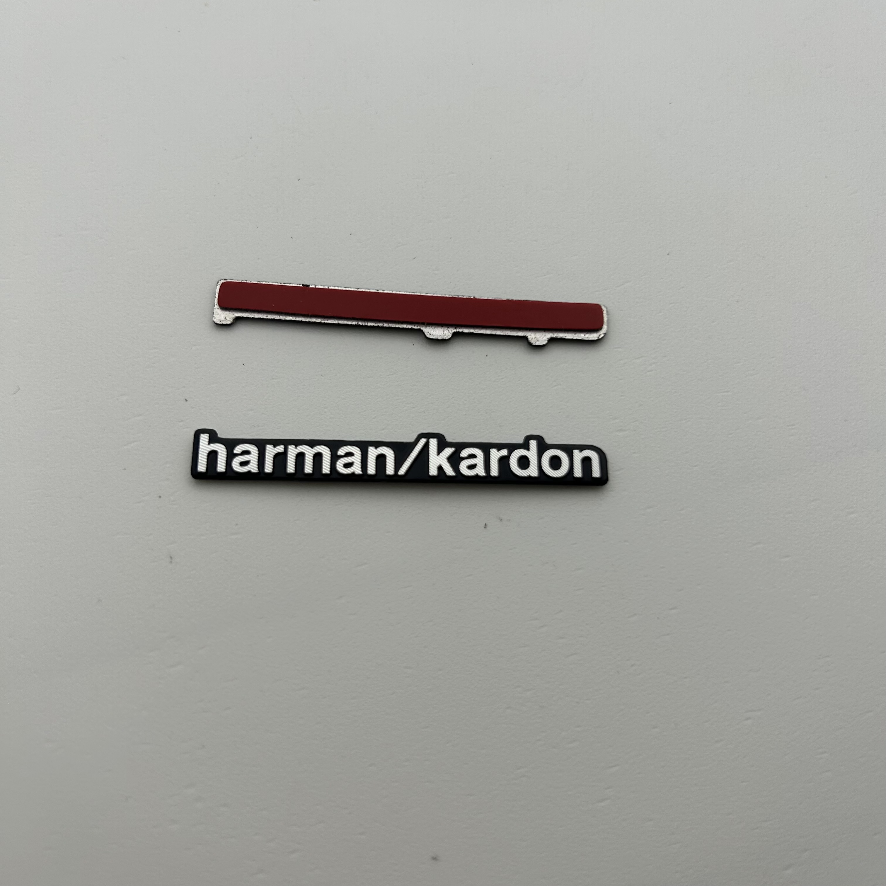 

4/10 шт., алюминиевые автомобильные наклейки для аудио Harman/kardon для X5 E70 F15 E53 G05 X6 E71 F16 G06 X3 E83 F25 G01 X4 G02 F26 F01 F02 G11